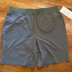 Lululemon THE short 9” lined size XL NWT
